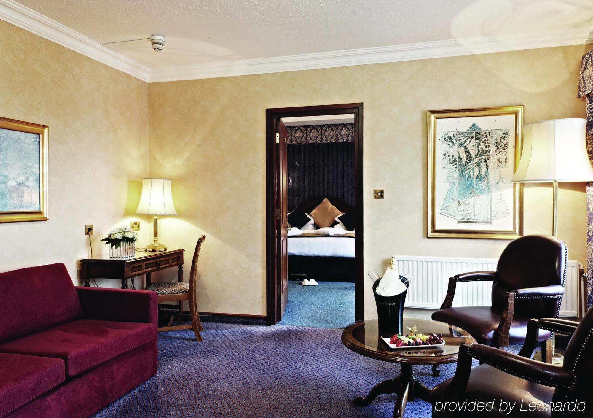 コプソーン エフィンガム ガトウィック ホテル Copthorne  部屋 写真