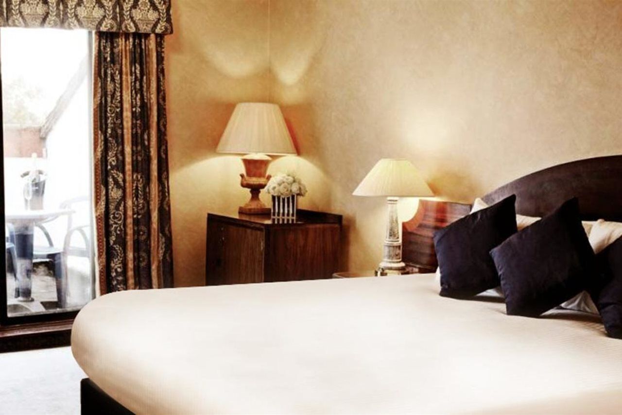 コプソーン エフィンガム ガトウィック ホテル Copthorne  エクステリア 写真